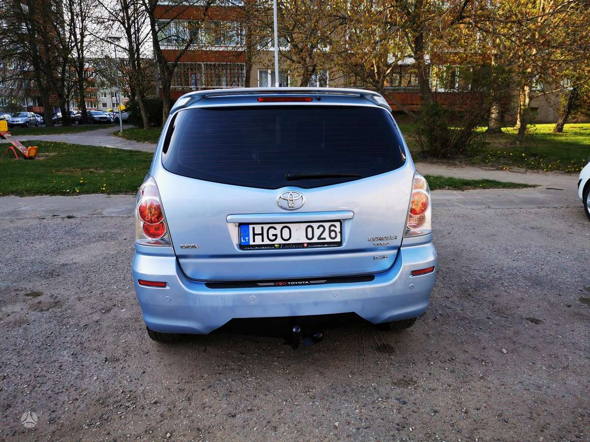 Toyota Corolla 2005 — rear view