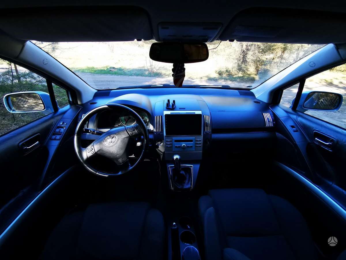 Toyota Corolla 2005 — photo 7