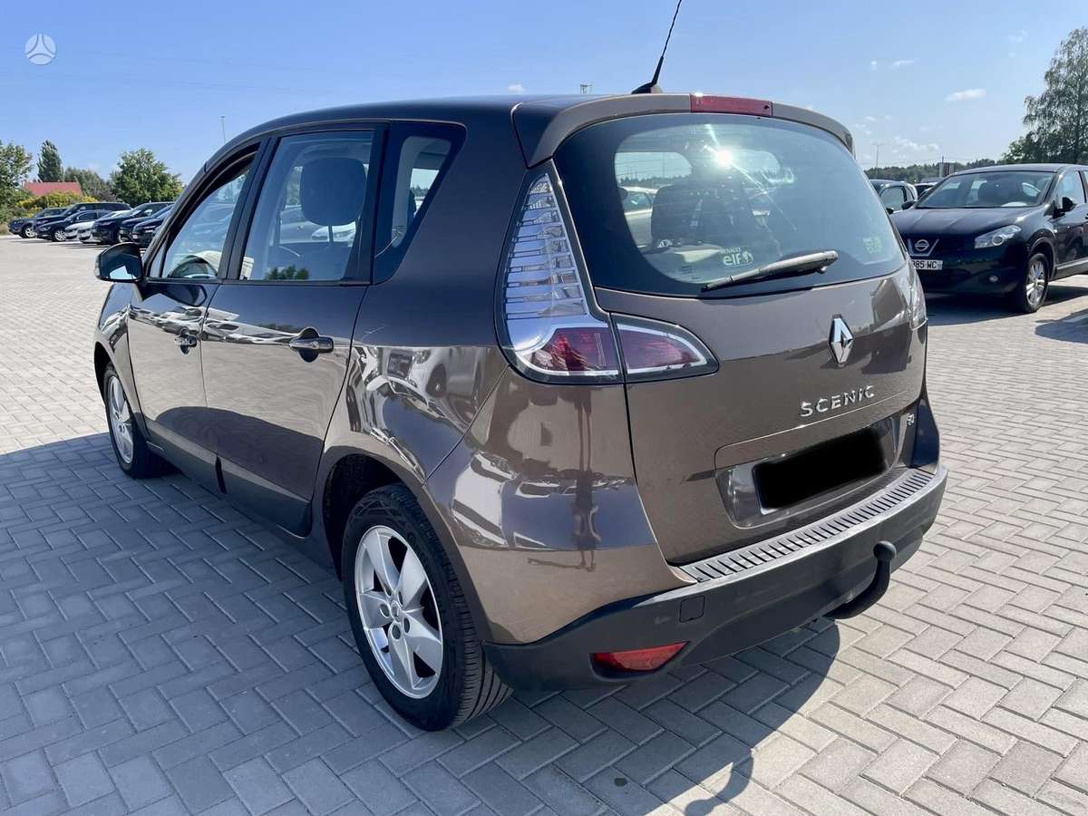 Renault Scenic 2013 — interior