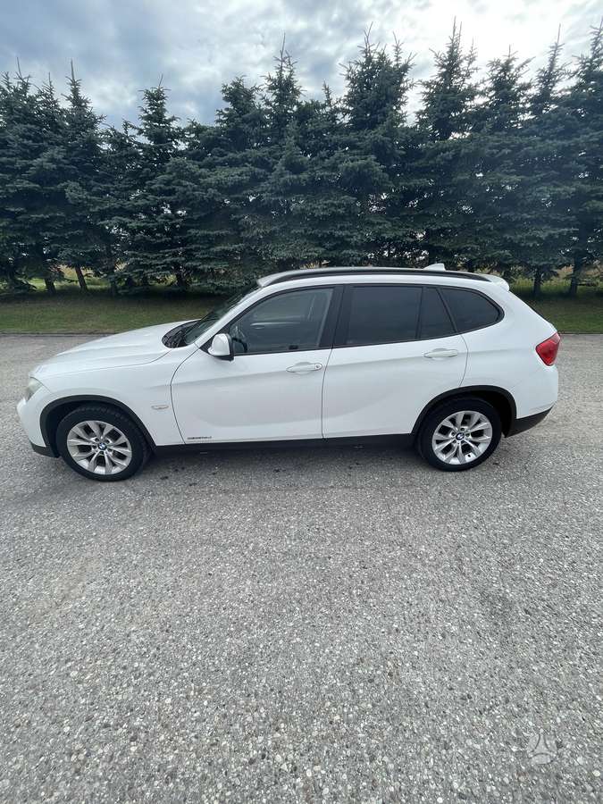 BMW X1 2011 — двигун 1995 cm³, 136 HP (100kW)