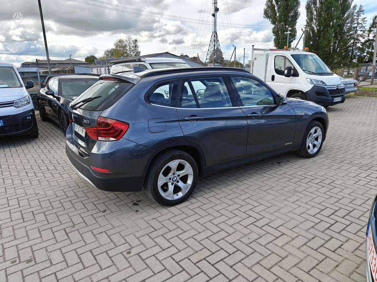 BMW X1 2013 — двигун 1995 cm³, 143 HP (105kW)
