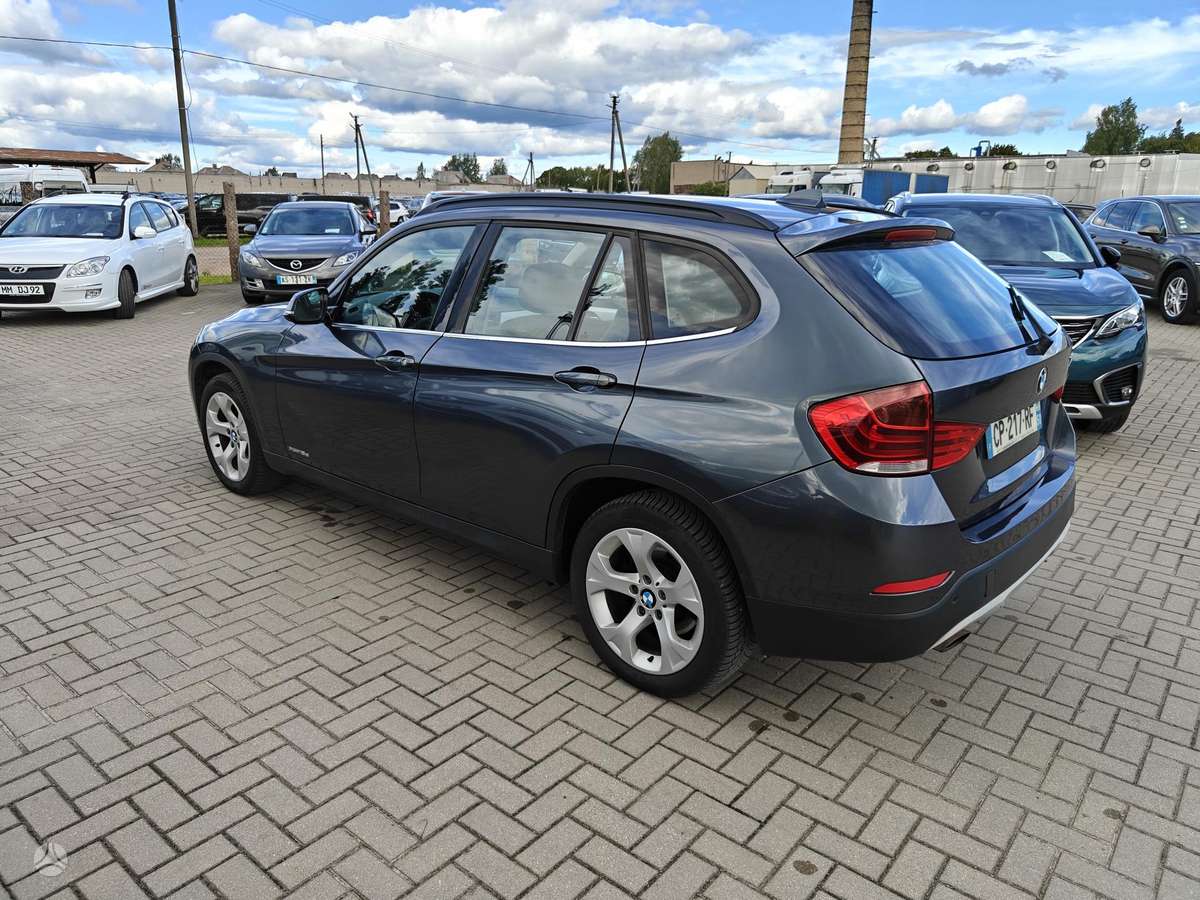 BMW X1 2013 — фото 9