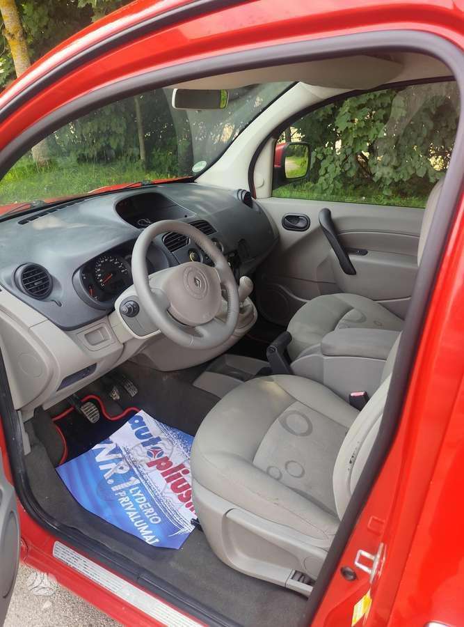 Renault Kangoo 2010 — photo 11