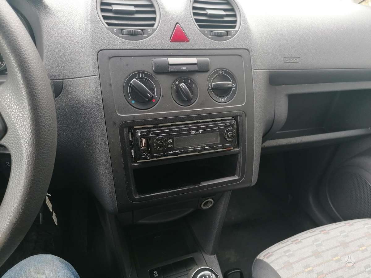 Volkswagen Caddy 2013 — photo 7
