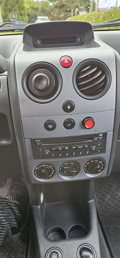 Peugeot Partner 2008 — photo 16