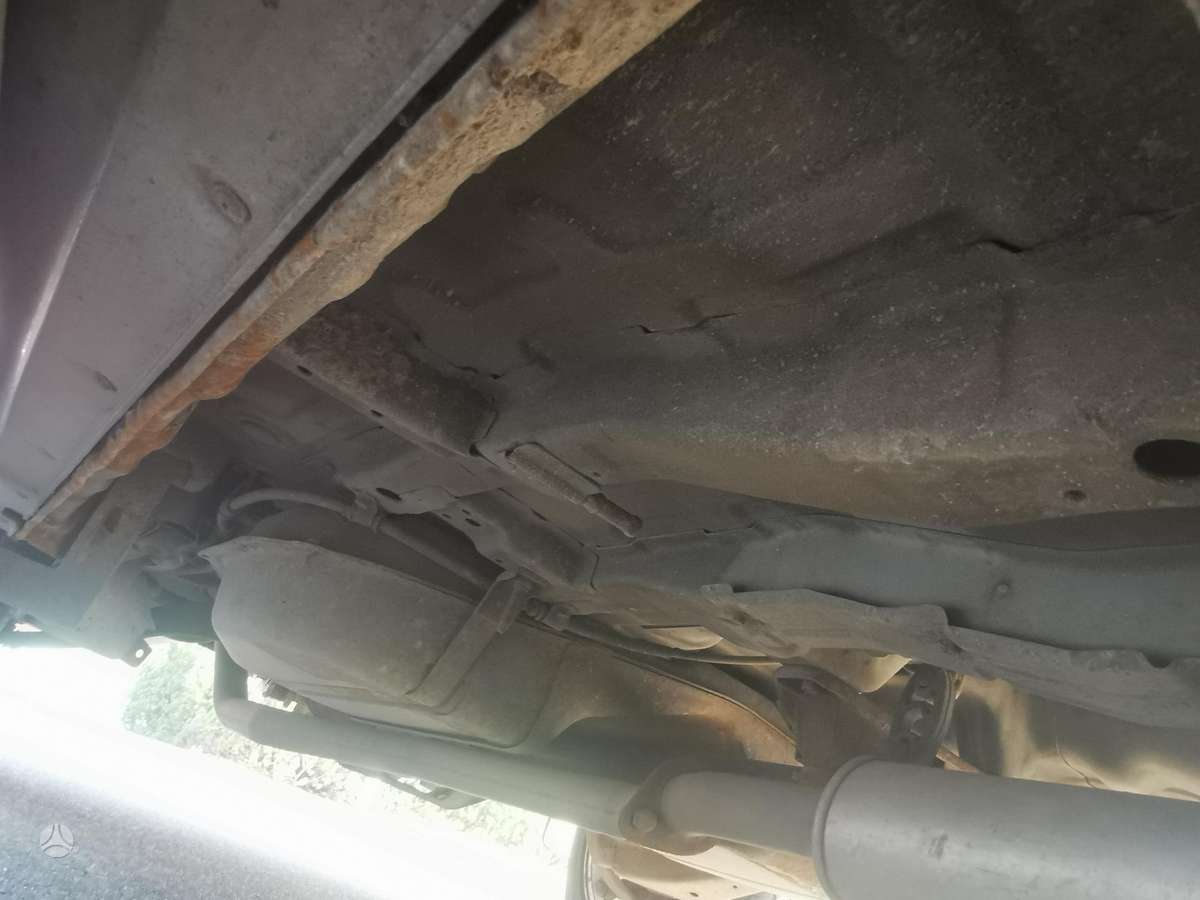 Hyundai Santa 2004 — photo 24