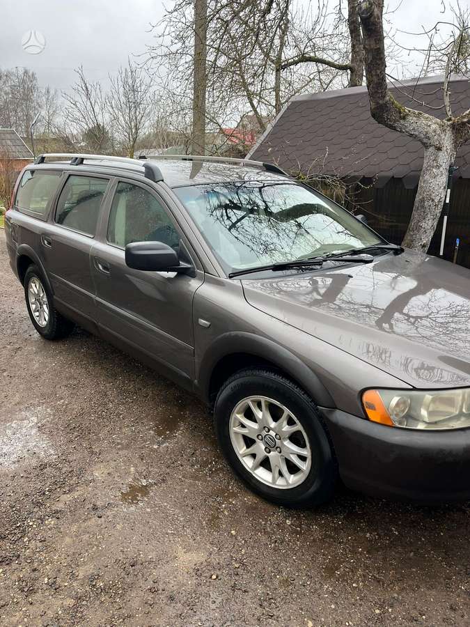 Volvo XC70 2006 — rear view