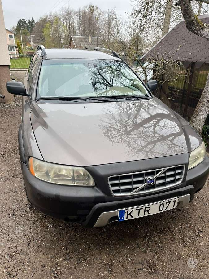 Volvo XC70 2006 — interior