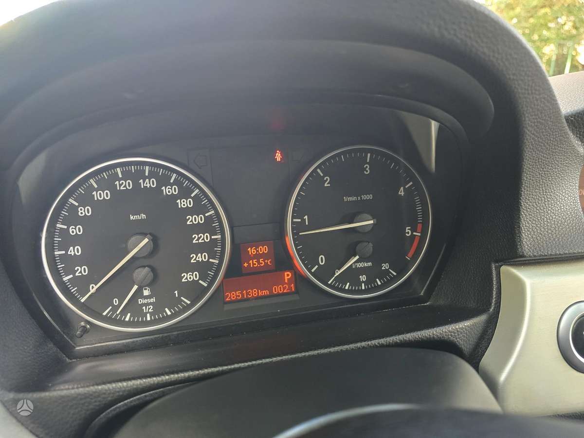 BMW 320 2006 — photo 8
