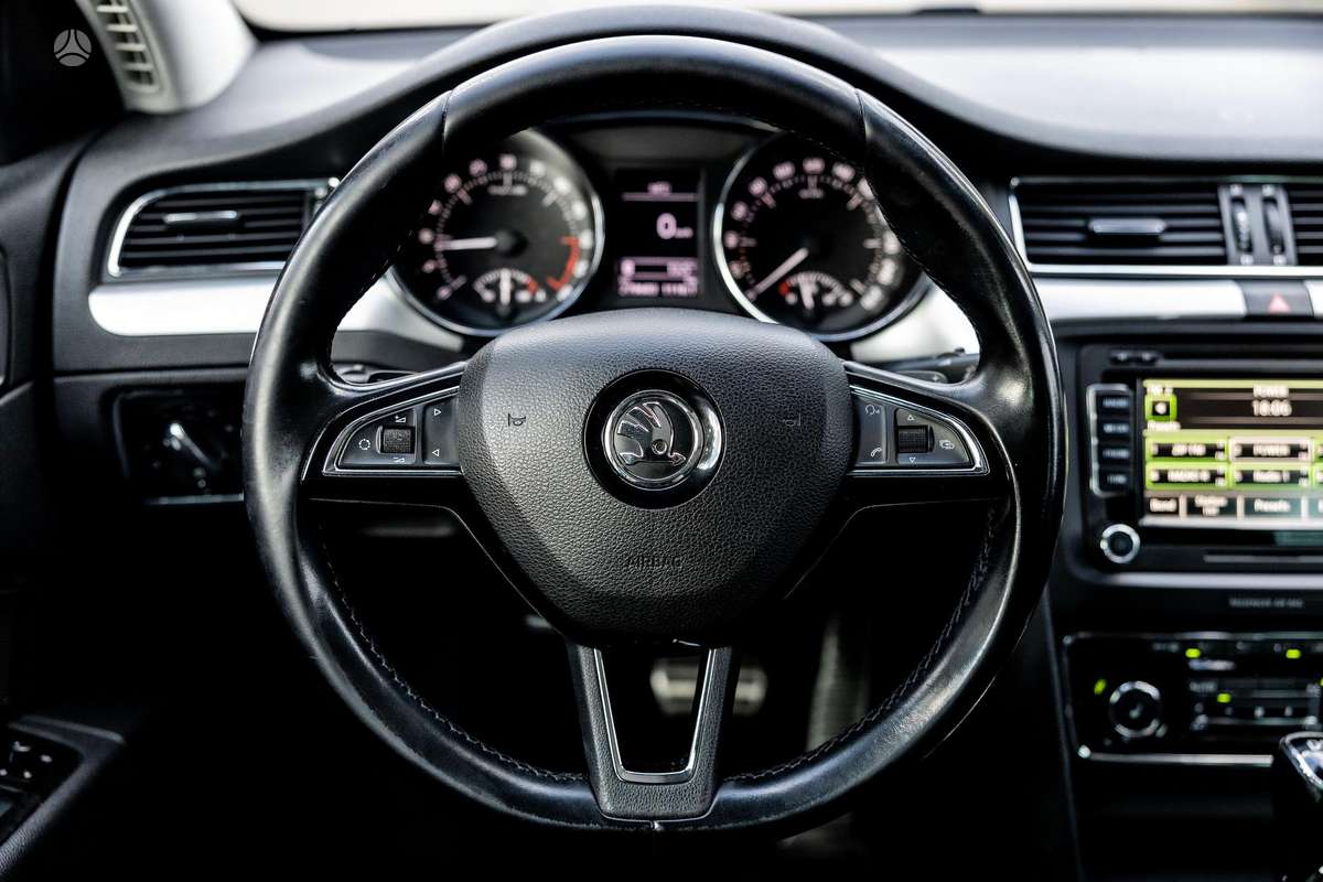 Skoda Superb 2014 — фото 16