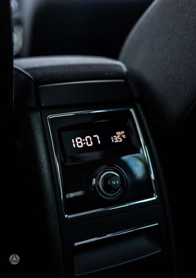 Skoda Superb 2014 — фото 23