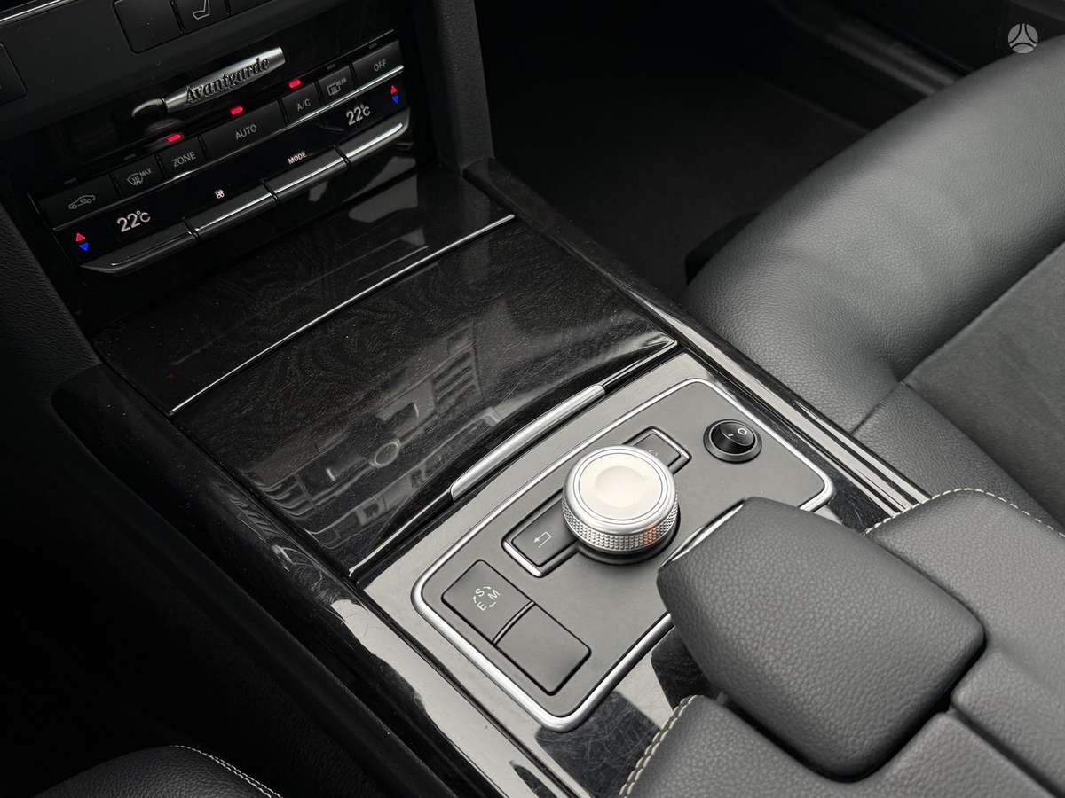 Mercedes-Benz E250 2012 — photo 22