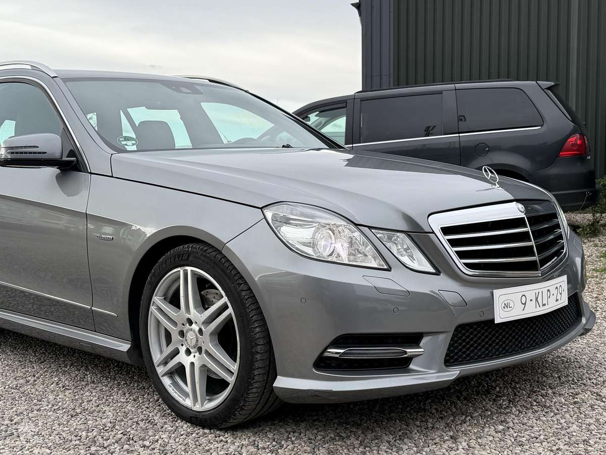 Mercedes-Benz E250 2012 — photo 7