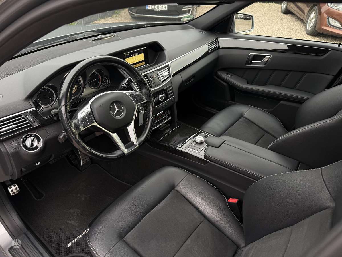 Mercedes-Benz E250 2012 — photo 9