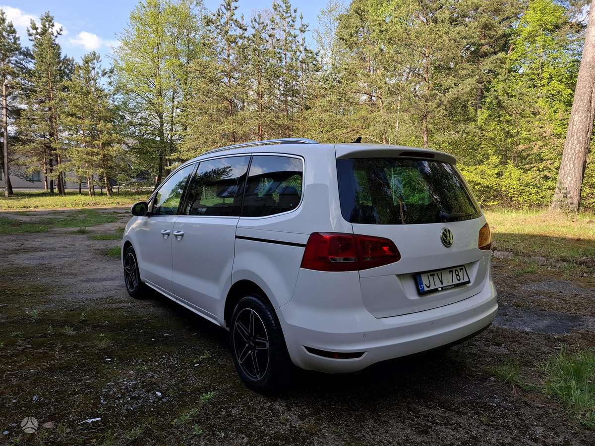 Volkswagen Sharan 2012 — photo 10