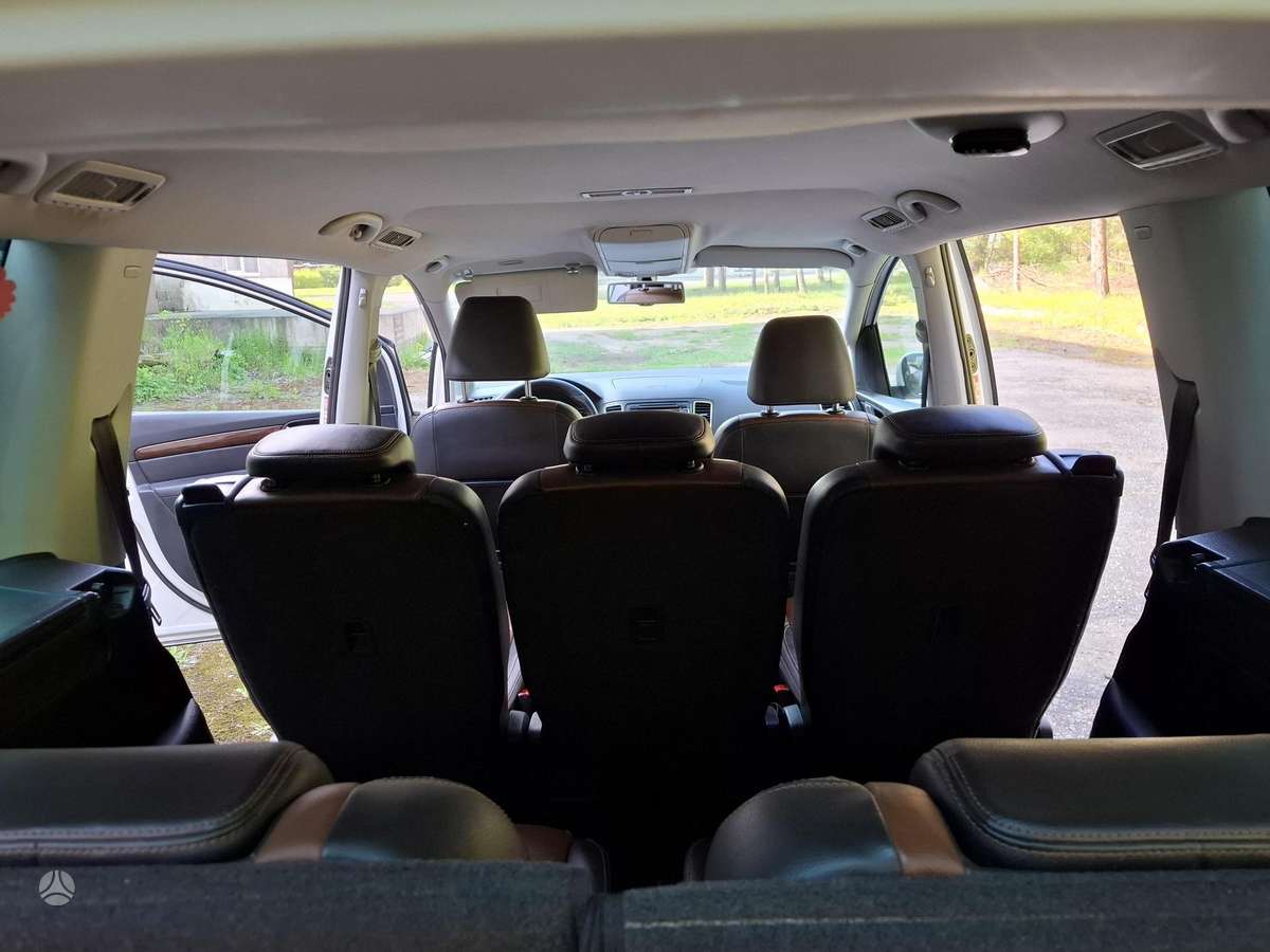 Volkswagen Sharan 2012 — photo 16