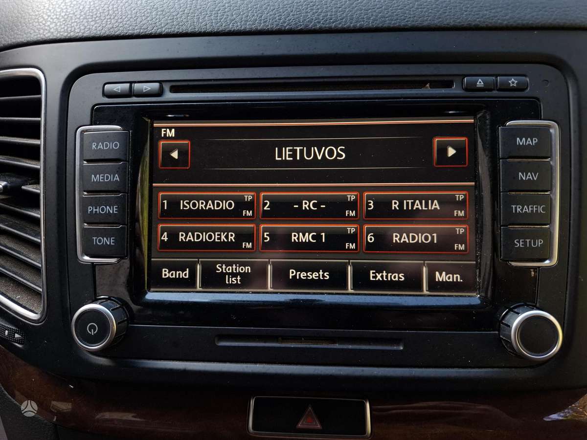 Volkswagen Sharan 2012 — photo 18