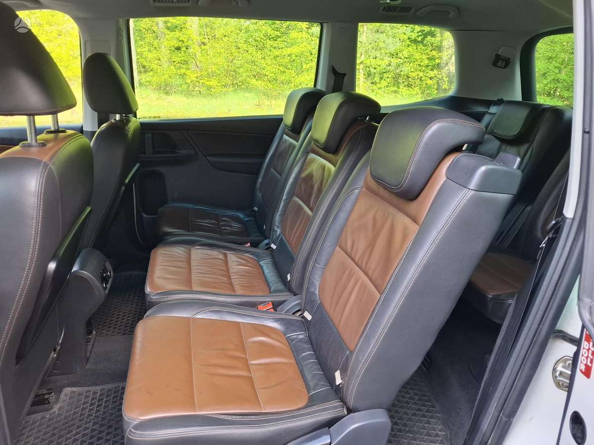 Volkswagen Sharan 2012 — interior