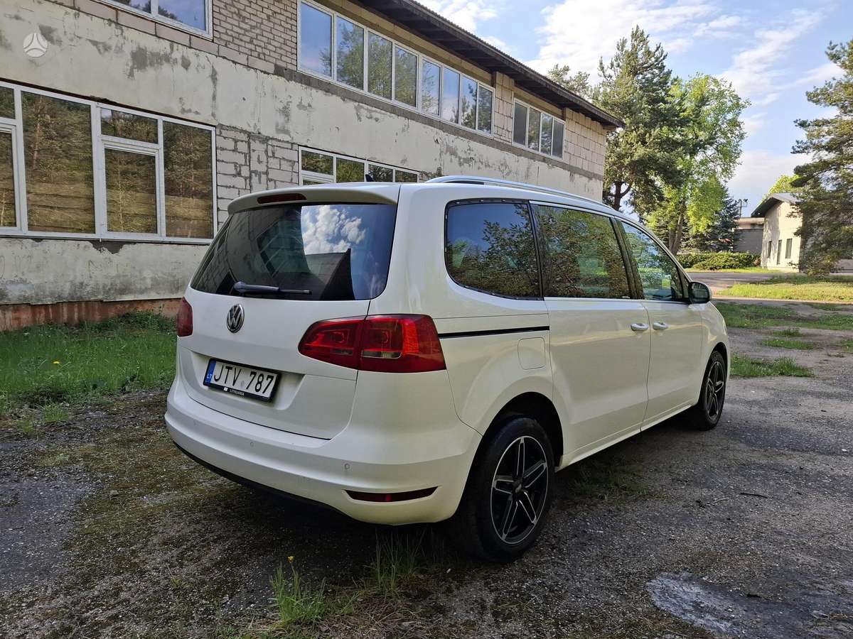 Volkswagen Sharan 2012 — photo 9