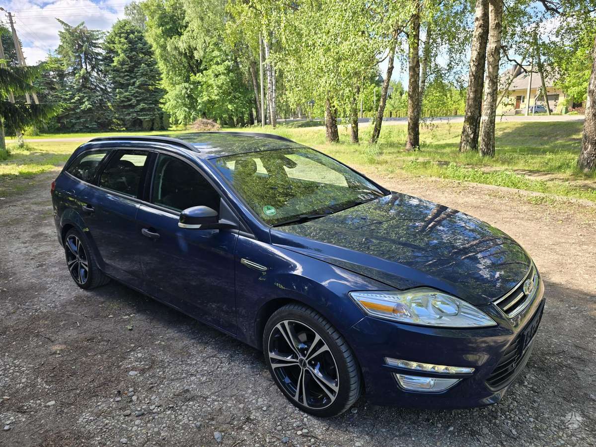 Ford Mondeo 2012 — photo 10