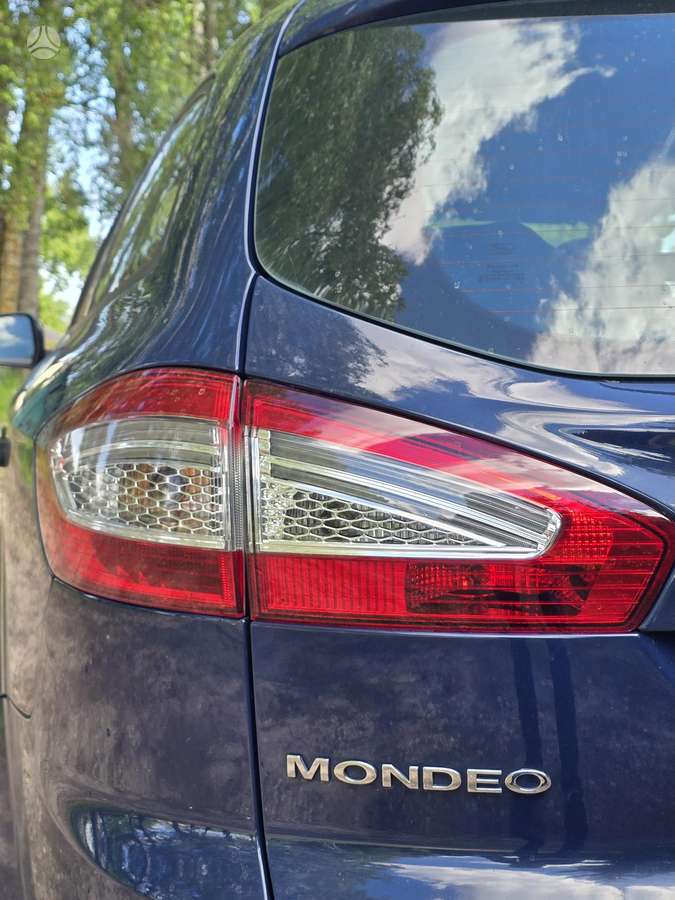 Ford Mondeo 2012 — photo 12