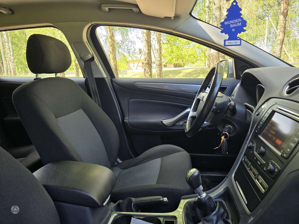 Ford Mondeo 2012 — photo 22