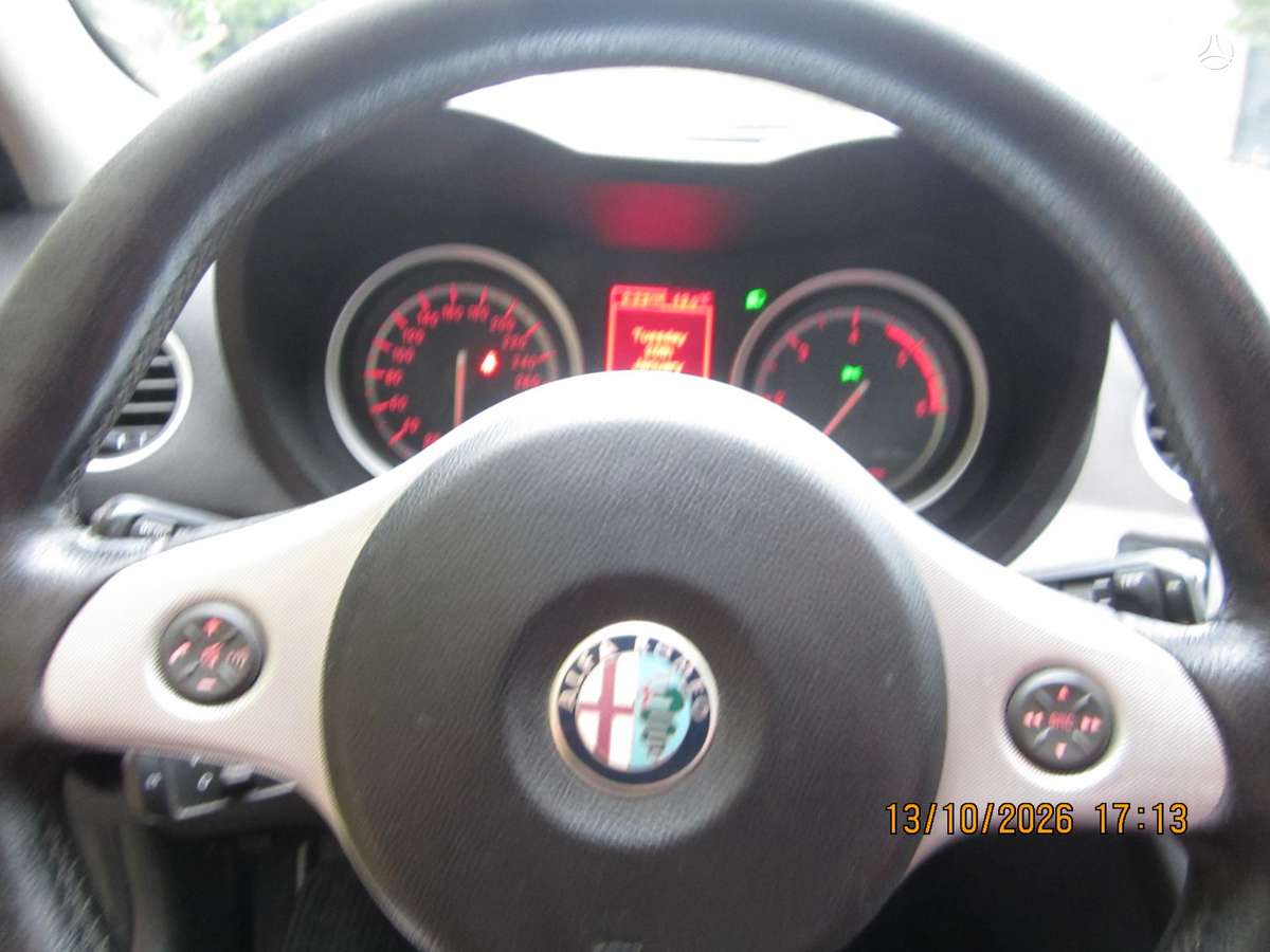 Alfa Romeo 2006 — photo 12
