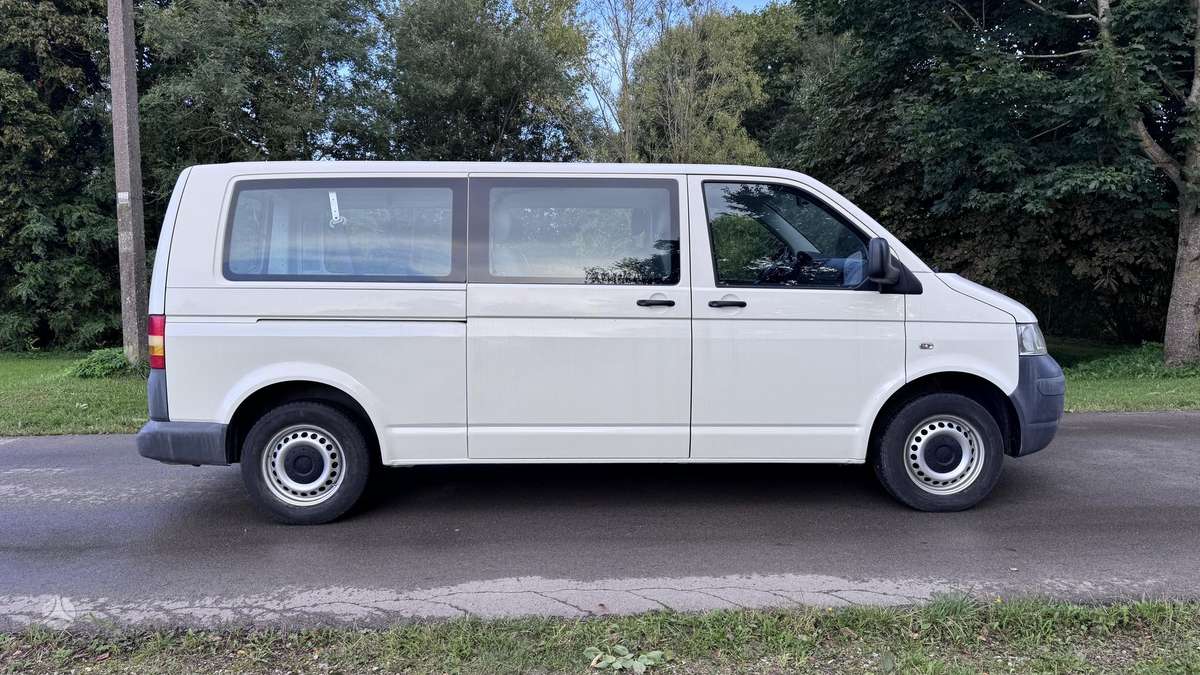 Volkswagen Transporter 2009 — photo 7