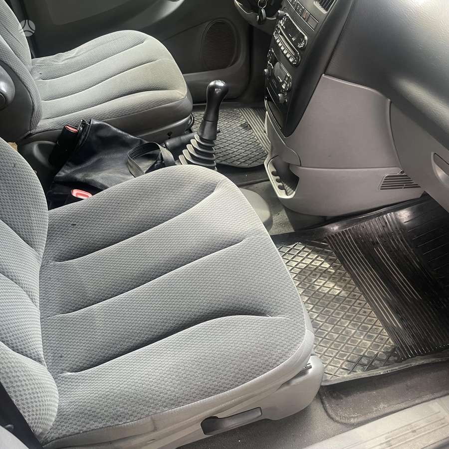 Chrysler Grand 2006 — photo 13