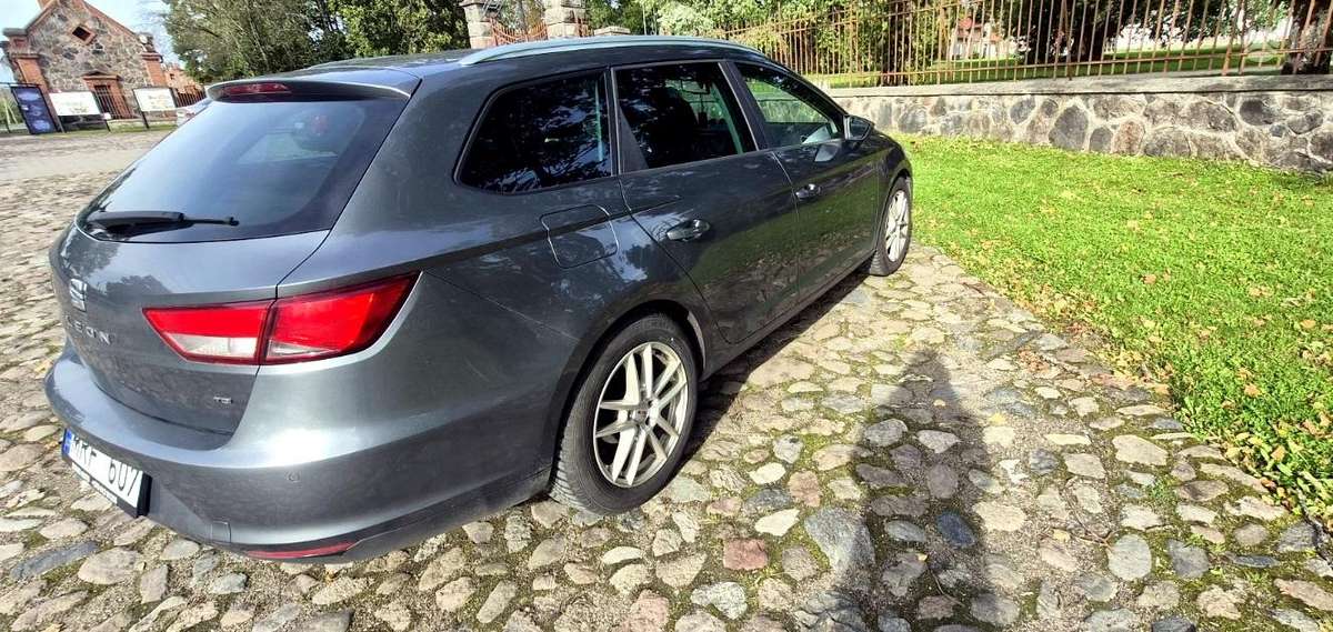 Seat Leon 2014 — interior