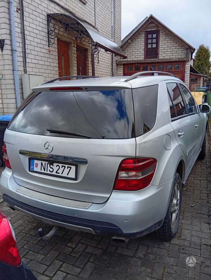 Mercedes-Benz ML280 2008 — двигун 2987 cm³, 190 HP (140kW)