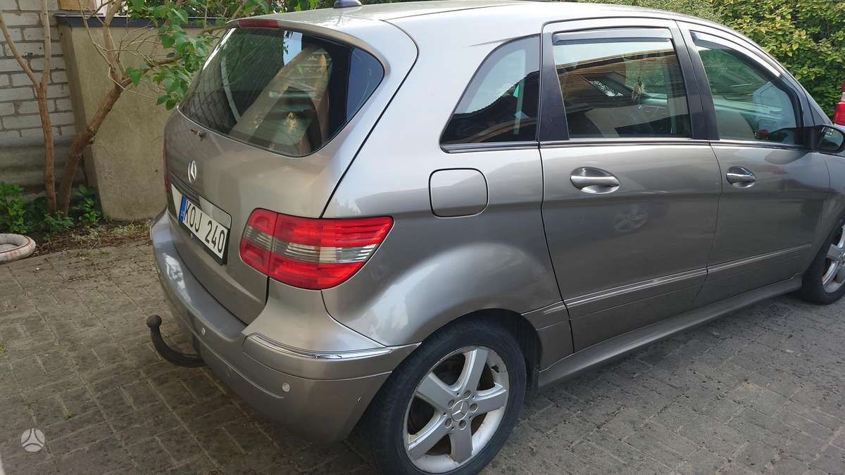 Mercedes-Benz B200 2006 — rear view
