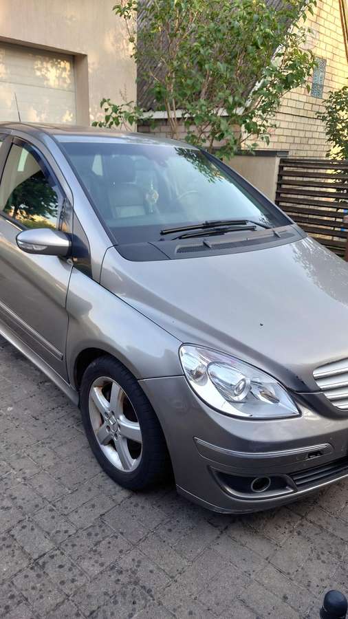 Mercedes-Benz B200 2006 — engine 1992 cm³, 109 HP (80kW)