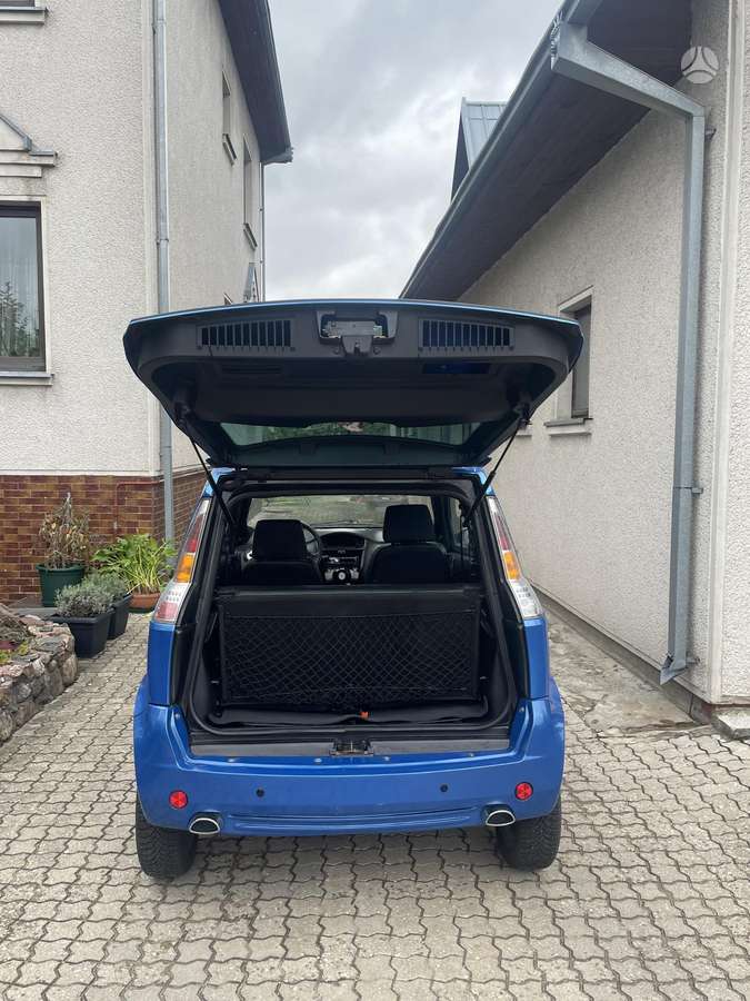 Microcar Mgo 2013 — interior