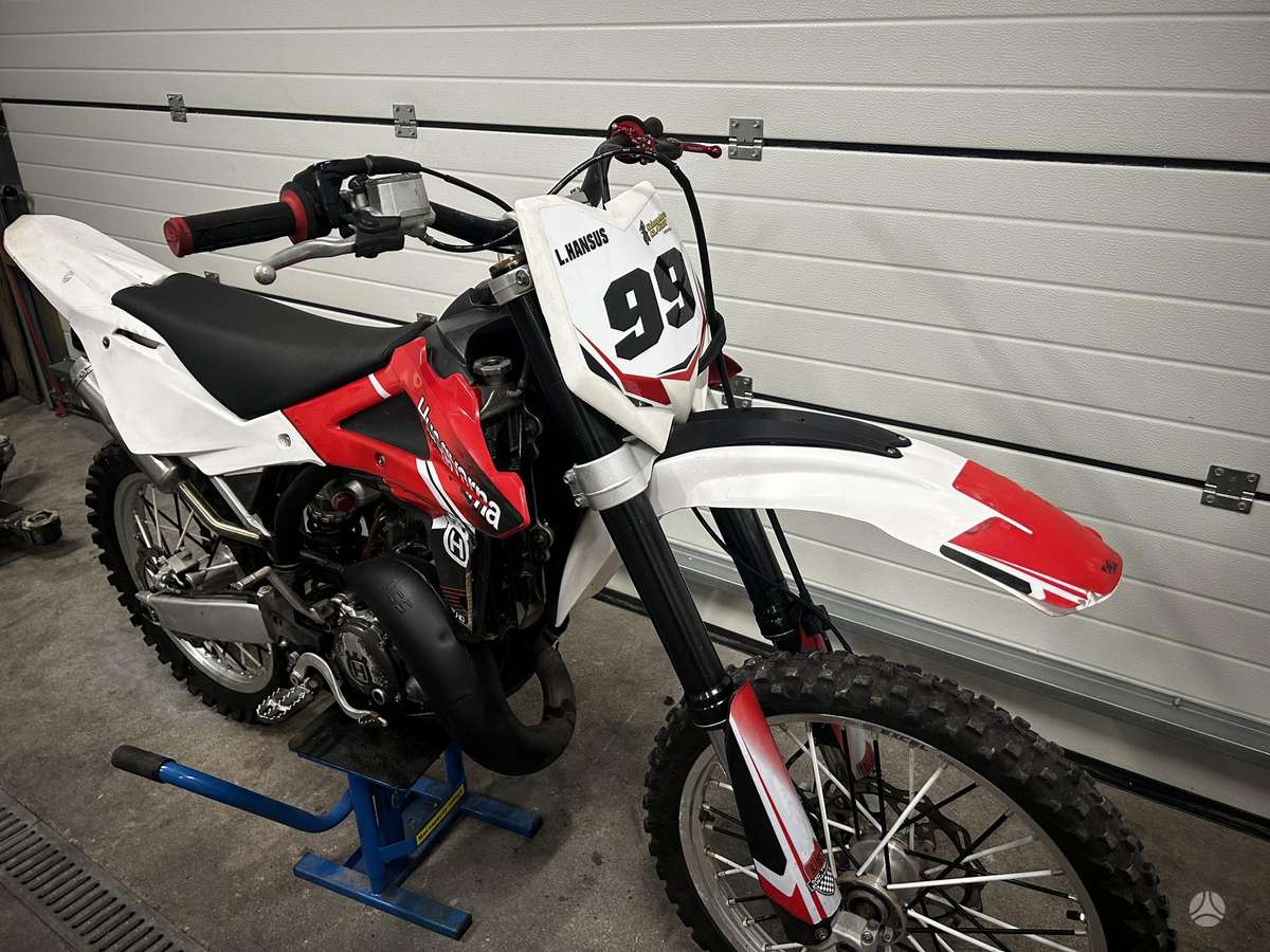 Husqvarna CR 2011 — салон