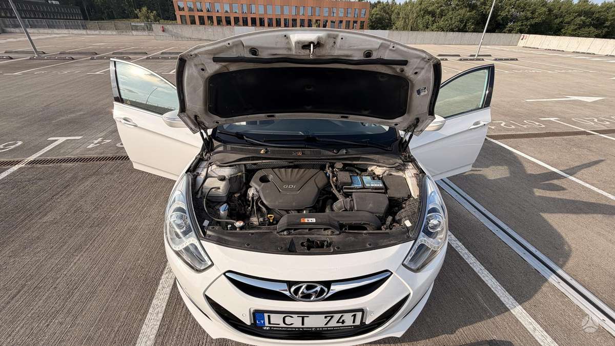 Hyundai i40 2012 — photo 11