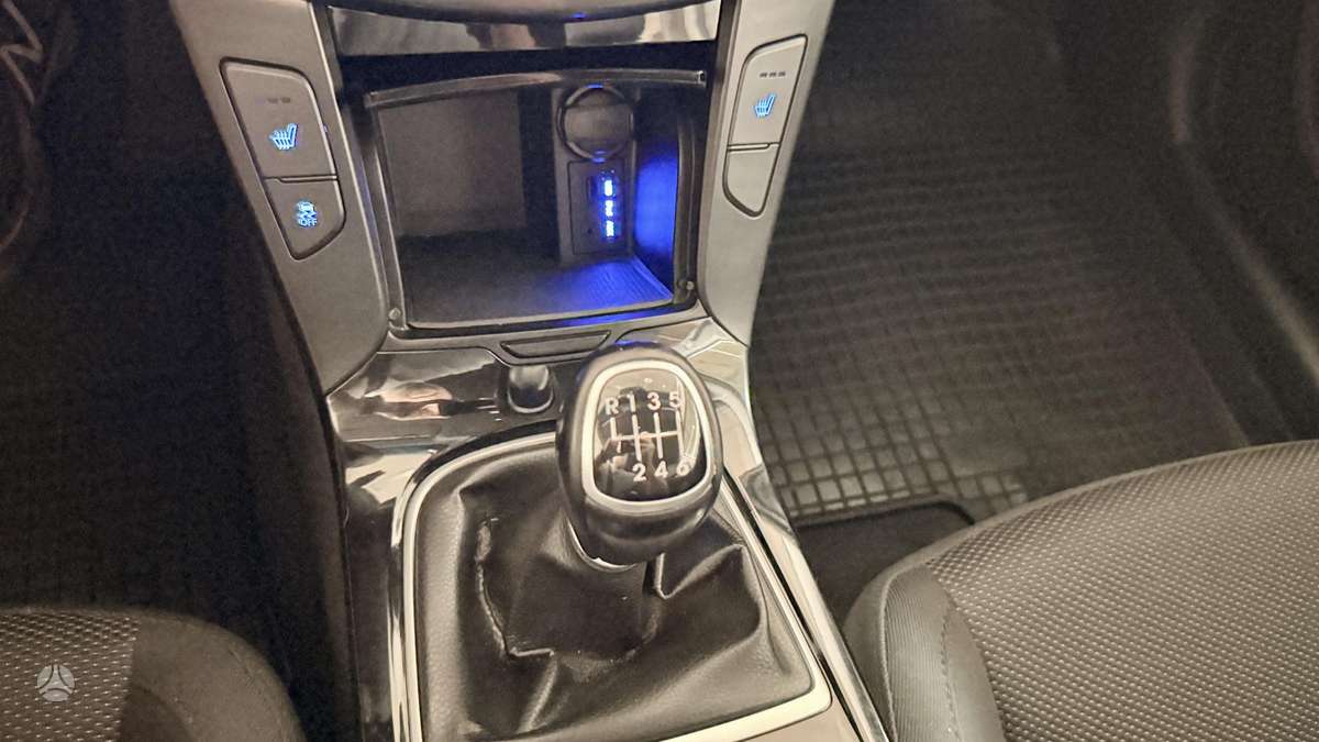 Hyundai i40 2012 — photo 15