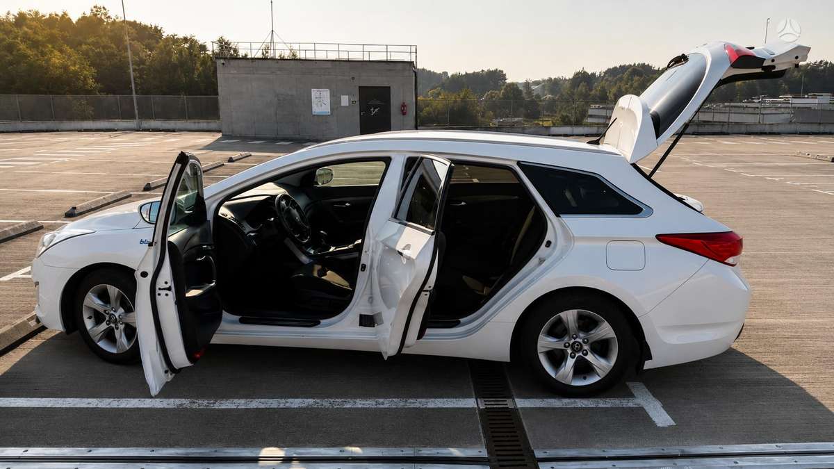 Hyundai i40 2012 — photo 5