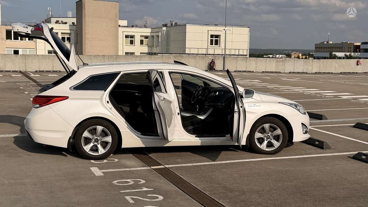 Hyundai i40 2012 — photo 6