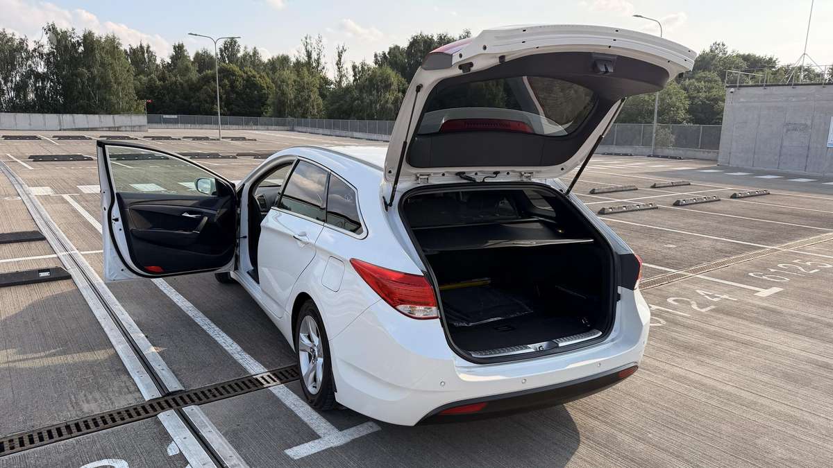 Hyundai i40 2012 — photo 7