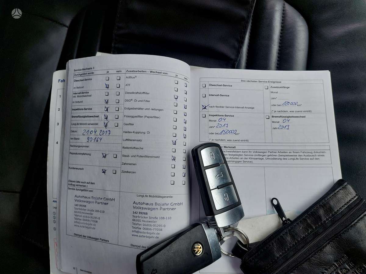 Volkswagen Passat 2012 — photo 17