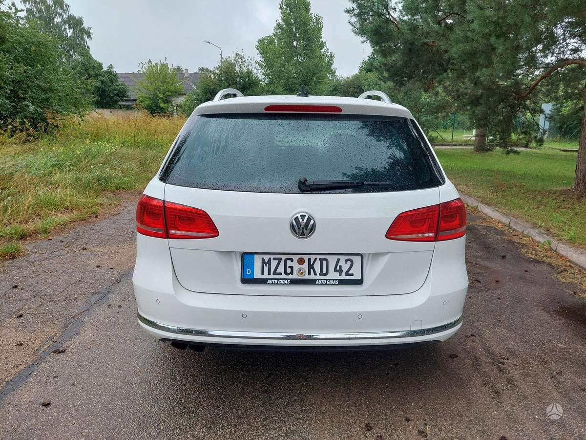 Volkswagen Passat 2012 — photo 9