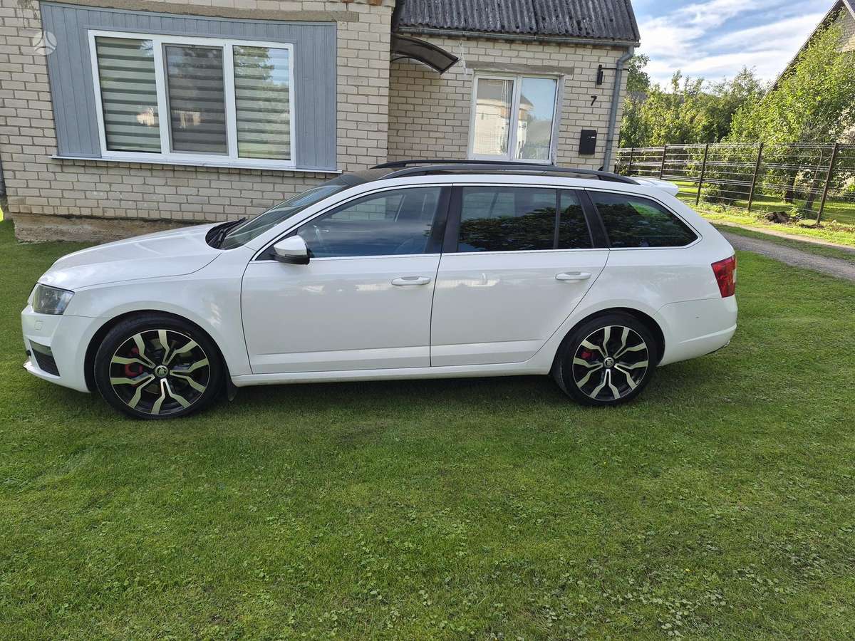 Skoda Octavia 2014 — салон