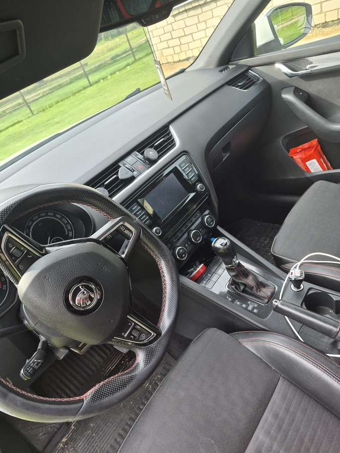 Skoda Octavia 2014 — фото 9