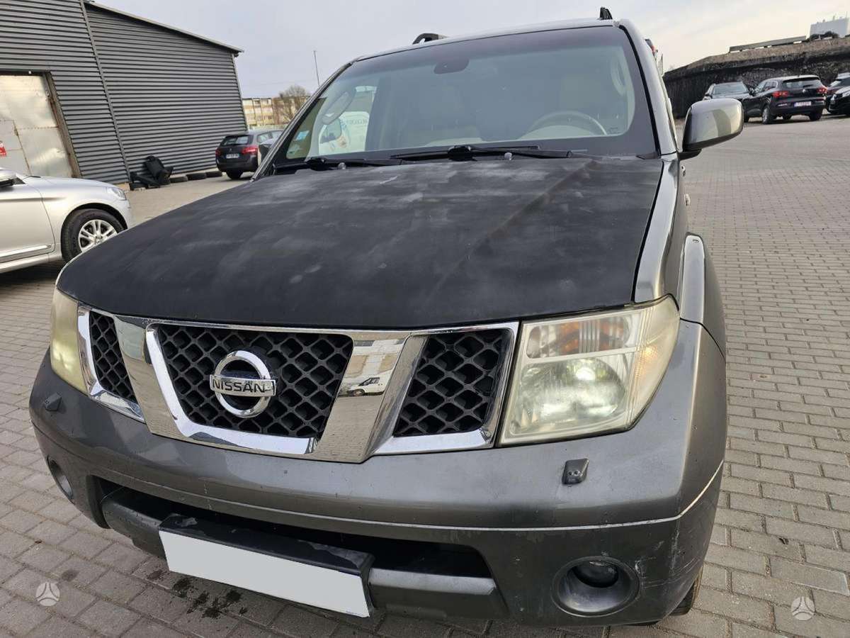 Nissan Pathfinder 2005 — photo 10