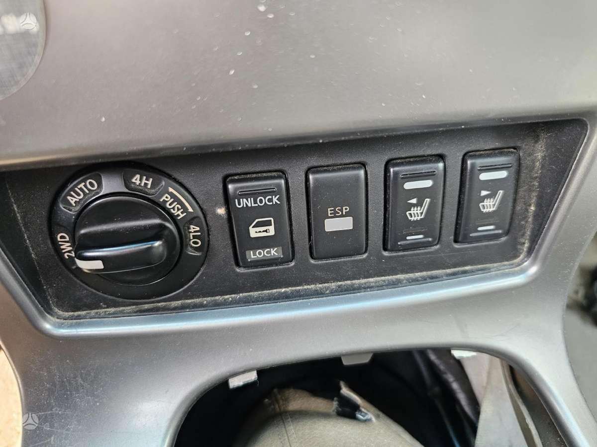 Nissan Pathfinder 2005 — photo 19