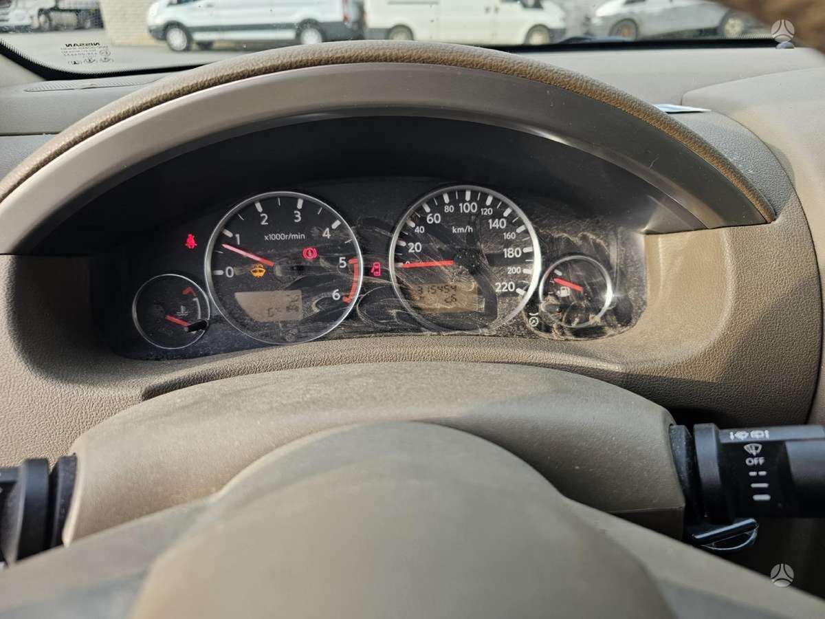 Nissan Pathfinder 2005 — photo 22