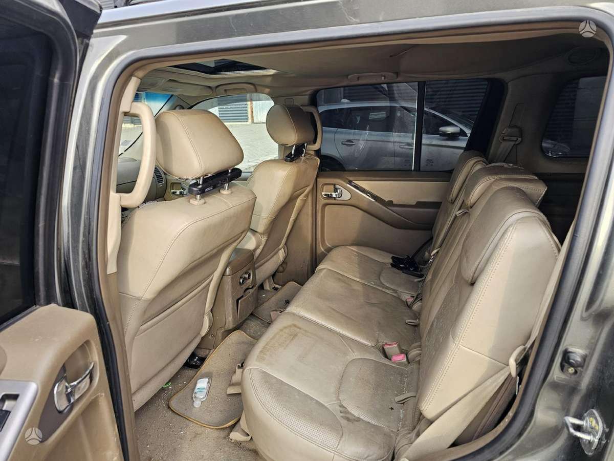 Nissan Pathfinder 2005 — photo 24