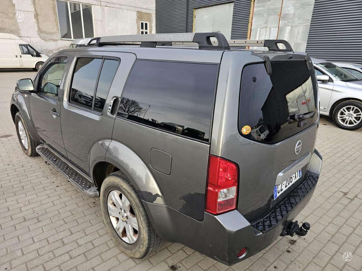 Nissan Pathfinder 2005 — engine 2488 cm³, 174 HP (128kW)