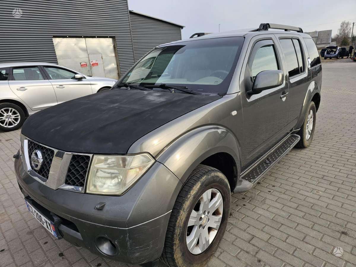 Nissan Pathfinder 2005 — photo 7
